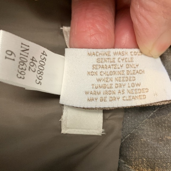 Chico’s  Bronze & Brown Lightly Padded Vest w Pockets, Nice Sheen to Fabric - Picture 14 of 16